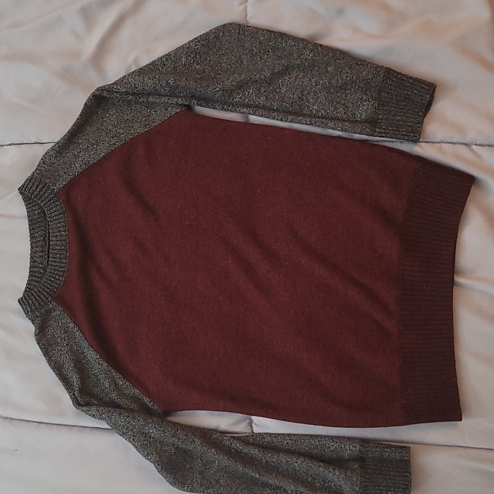 Boys sweater top size S